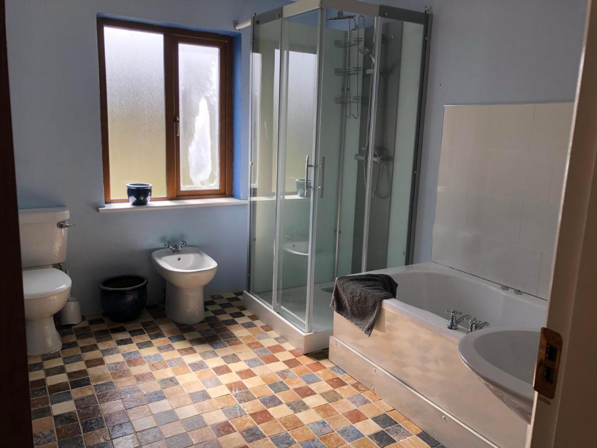 House With Sea Views Close To Beach With Wifi And Large Kitchen And Dining Ardnagreevagh Exterior photo